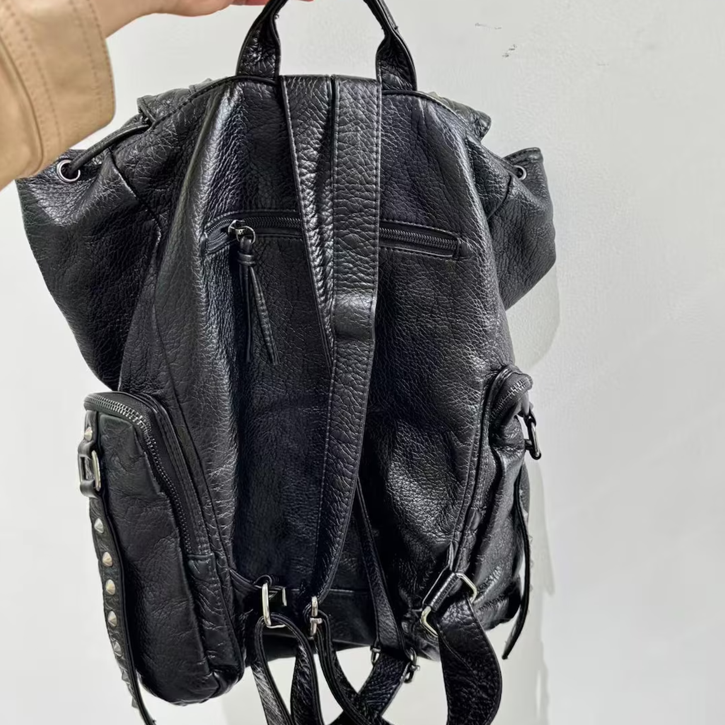 Unisex Rucksack im Y2K Stil mit Metallsternbesatz, Nieten und Spinnen-Dekoren